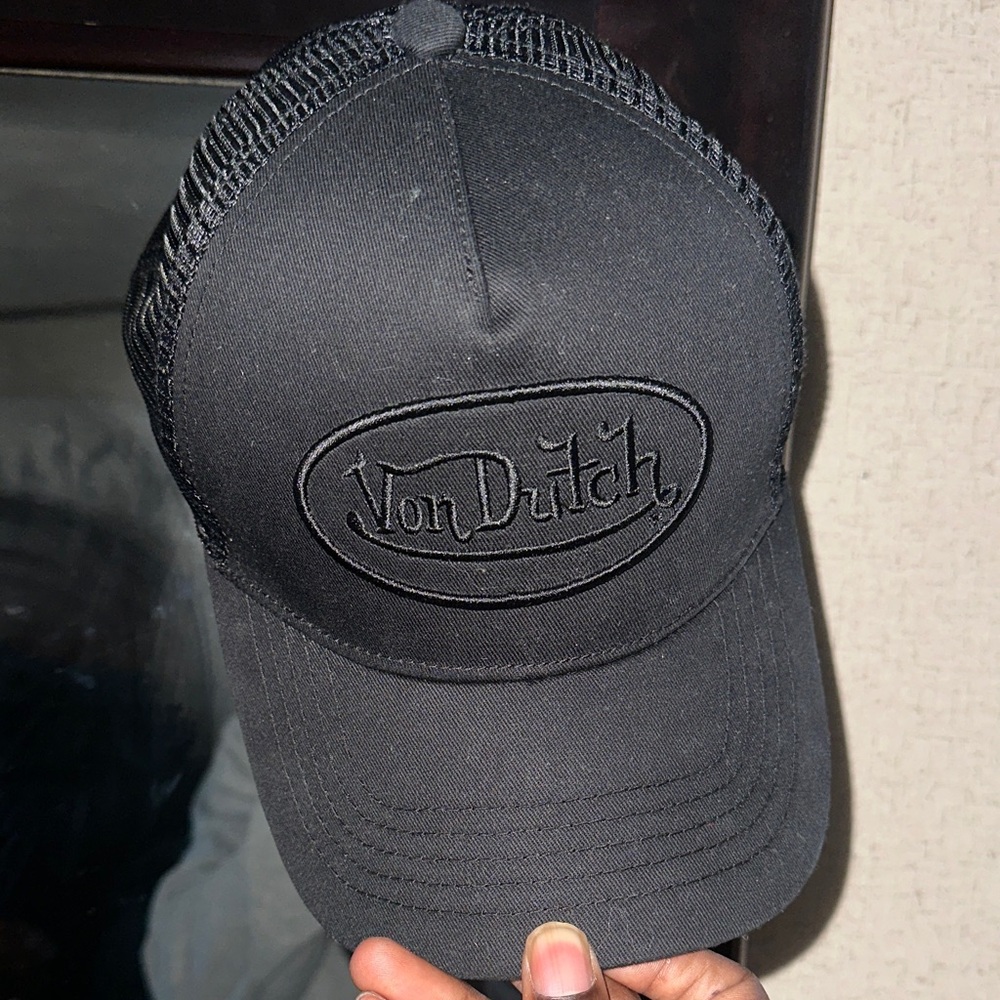 Von Dutch Classic Black Mesh Cap